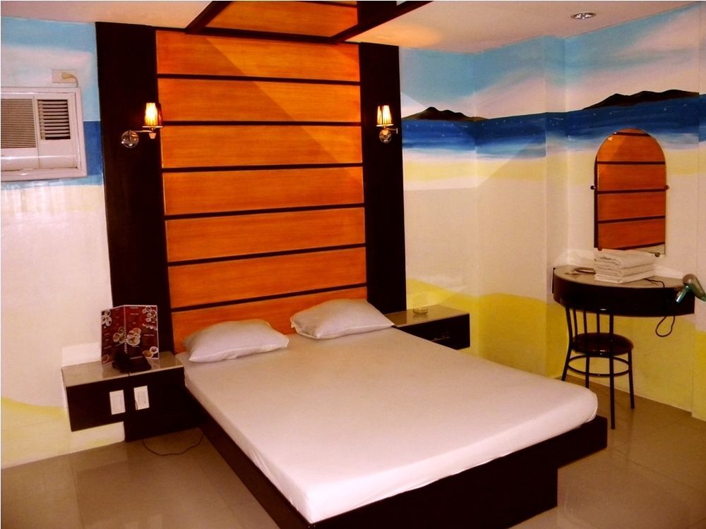 Harts Hotel-Quezon City Buitenkant foto